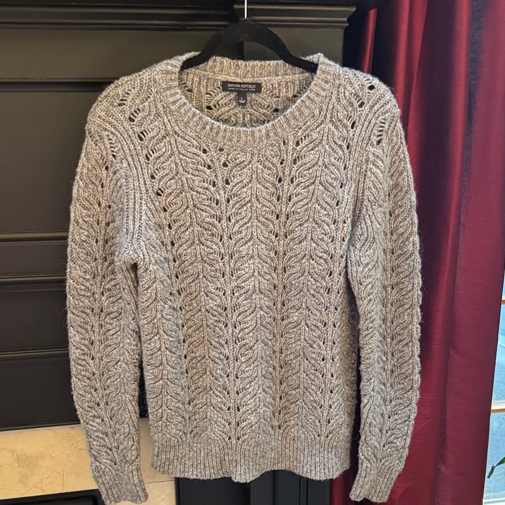 BANANA REPUBLIC Light Gray metallic wool Crewneck Sweater sz L